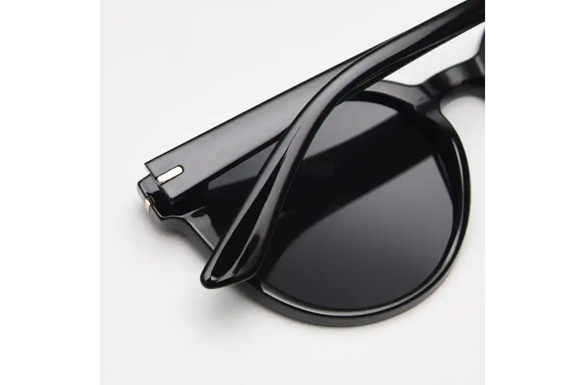 TR sunglasses sample