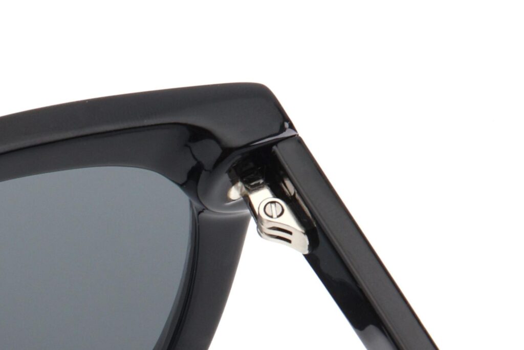 Browline Glasses Sourcing the Retro Optical Revival