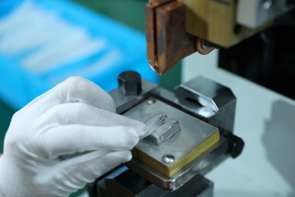 sunglasses manufacturer evaluation